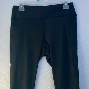 New never worn leggings.